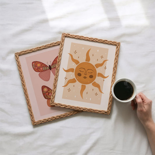 Twee lijsten met boho posters erin